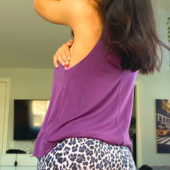 URBAN HERITAGE Purple Sleeveless Tank Top - Picture 2 of 3
